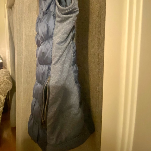 Blue Down Puffer Vest - size: XL - Picture 4 of 4